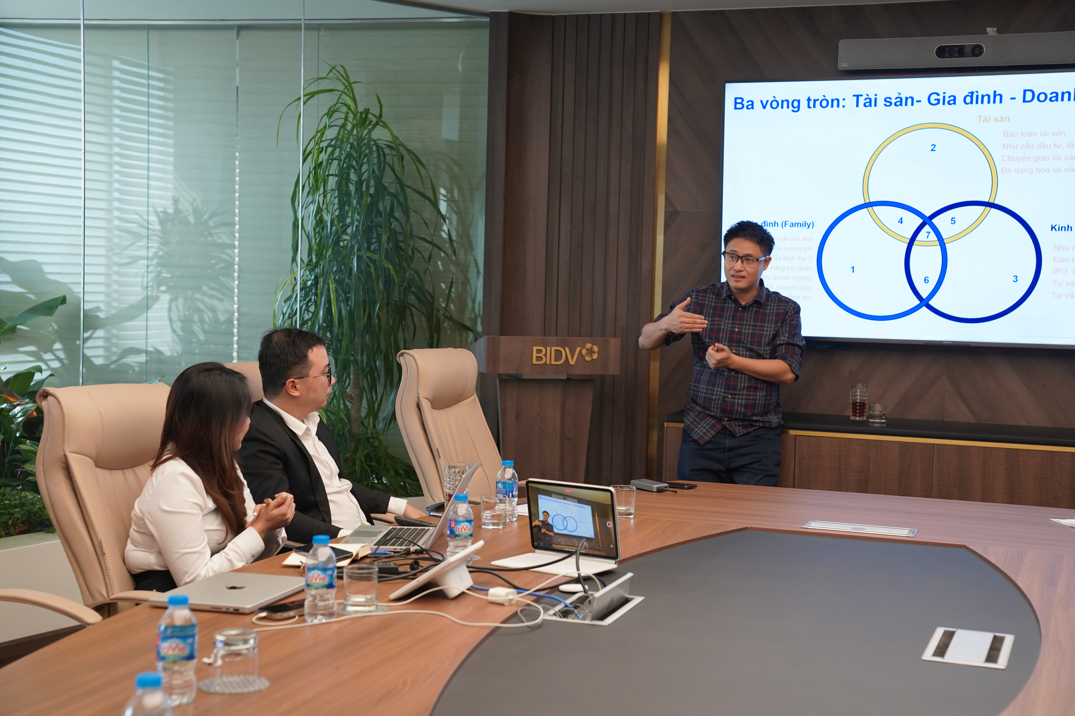 Left background image